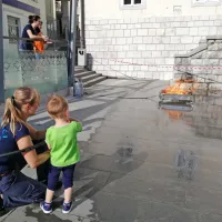 FOTO: PO-stoj na živi ulici