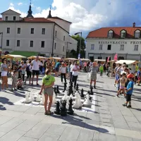 FOTO: PO-stoj na živi ulici