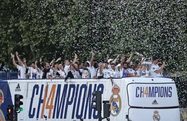 Nogometaši madridskega Reala so spomladi proslavili 14. naslov  
v ligi prvakov. 