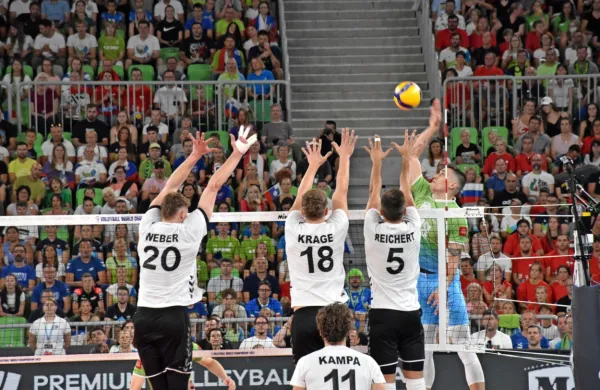 Klemen Čebulj je predstavljal najnevarnejše slovensko orožje v 
osmini finala proti Nemcem. 