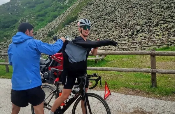 Na spustu s  prelaza Solkpass je Primorka drvela tudi z  92 kilometri 
na uro. 
