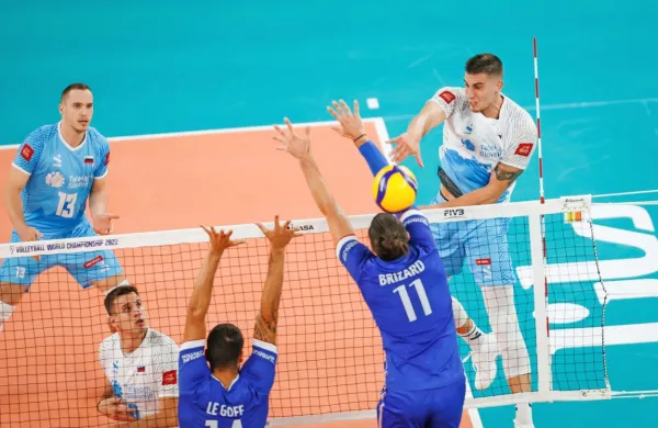 Jani Kovačič, Jan Kozamernik in Klemen Čebulj so med nosilci 
slovenske igre. Pričakovali so, da bodo v soboto igrali s Francozi, 
a so napredovali Italijani.