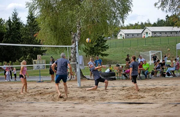Prenovili večnamensko igri&scaron;če in uredili igri&scaron;če za odbojko