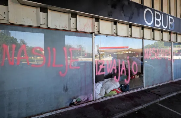 

Preiskavo so sprožila anonimna pričevanja in medijska poročila o 
domnevnem spolnem nasilju Dušana Smodeja, ki vodi Fotopub.