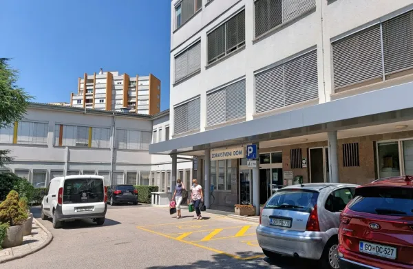 Koncesionarja, ki delata v prostorih zdravstvenega doma, se poslavljata, občina bo razpisala novi koncesiji. Pri tem pa opozarja, da se težave 
s kadri kopičijo, prej ali slej bo počilo, če država ne bo ukrepala na sistemski ravni.  