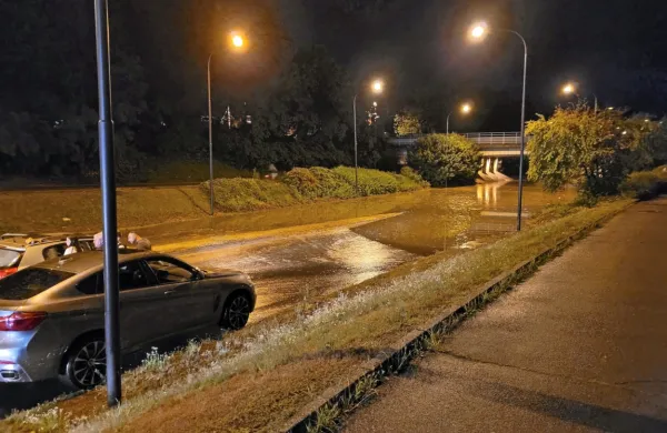 V ljubljani je voda zalila večji del mesta