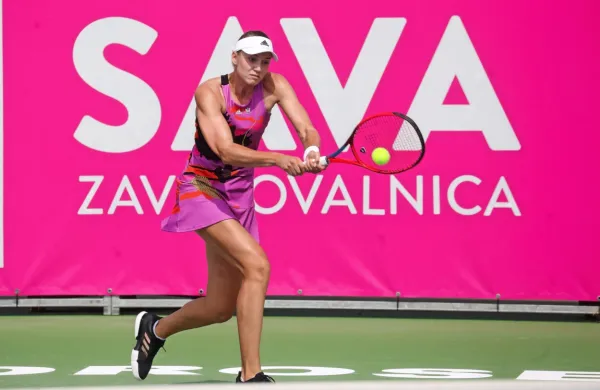 Kazahstanka Jelena Ribakina je prva finalistka turnirja WTA 
Zavarovalnica Sava v Portorožu. 