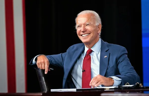 Biden Tajvanu zagotavlja vojaško podporo v primeru kitajske 
invazije. 