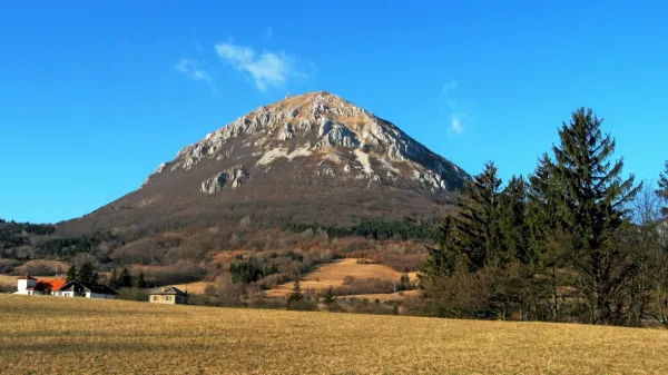 Nanos, zaradi ustanovnega sestanka TIGR primorska “sveta” gora in simbol boja Primorcev za svobodo
