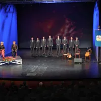 Kulturni program v režiji Roka Andresa so spletli priznani umetniki 
iz Slovenije in zamejstva Neda Rusjan Bric, Danijel Malalan, Lara 
Jankovič, Oktet Simon Gregorčič, Združeni pevski zbori Posočja in 
Pihalni orkester Tolmin.
