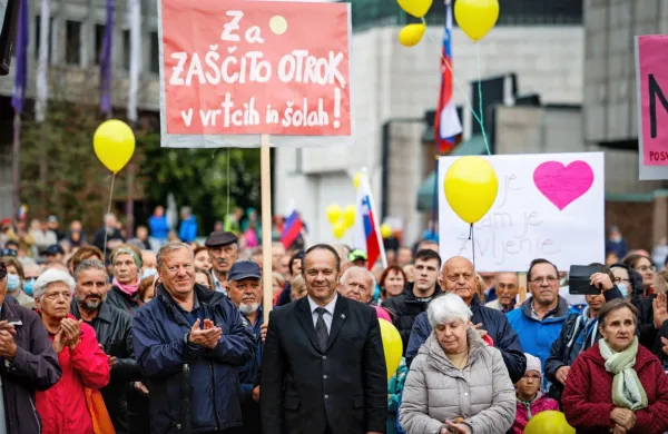 Primc s politično desnico zoper spremembe družinskega zakonika