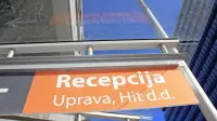 Če se danes sindikat in uprava ne bosta dogovorila, bo jutri v Hitu 
stavka.