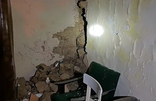 Pri Pre&scaron;nici se je na stanovanjsko hi&scaron;o vsul zemeljski plaz