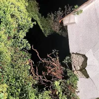 Pri Pre&scaron;nici se je na stanovanjsko hi&scaron;o vsul zemeljski plaz