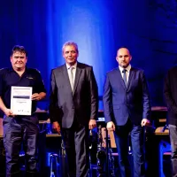 Pred uradnim začetkom dogodka so  župani občin Miren-Kostanjevica, Renče-Vogrsko in Komen vsem zaslužnim 
društvom, organizacijam in ustanovam, ki so pomagale v času požara, podelili listino hvaležnosti.