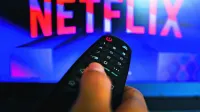 Slovenski gledalci navdušeni gledajo Netflixove, Amazonove ali 
Disneyjeve serije in filme - Američani pa se niti toliko ne potrudijo, 
da bi nam ponudili slovenske podnapise.