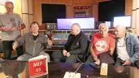 V studiu Hendrix na Radiu Koper so novo ploščo oziroma knjigozvočnico z Mefom predstavili (z leve) Gorast 
Radojevič, Andrea F, Robert Vatovec in Armando Šturman. 