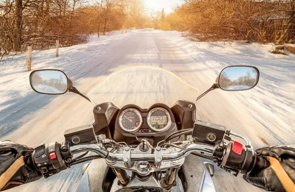 Vožnja z motorjem v jesenskem in zimskem času &ndash; da ali ne?