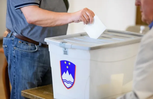 Doslej je v zgodovini samostojne države potekalo 20 zakonodajnih 
referendumov. Kot kaže,  se jeseni obetajo še trije.