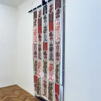 S prostorsko instalacijo   se predstavlja kipar Boris Beja.
