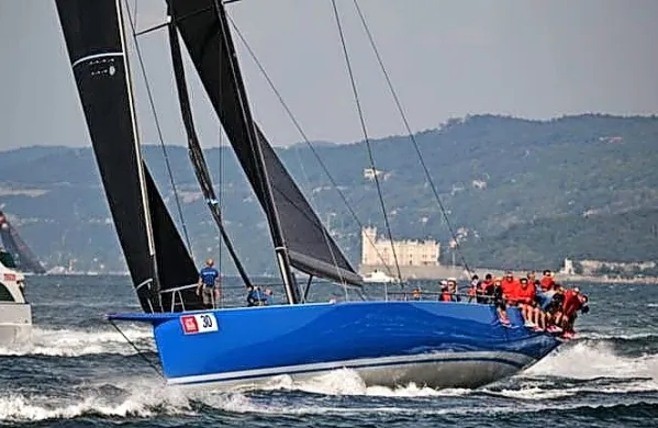 Ameriška jadrnica Deep Blue je zmagala na 54. Barkolani. 