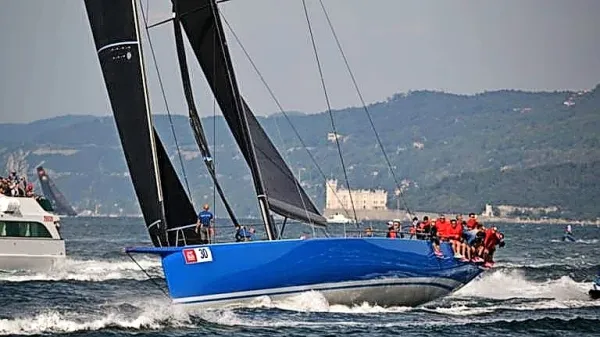 Ameriška jadrnica Deep Blue je zmagala na 54. Barkolani. 