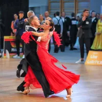 Plesalci preplavili Istro