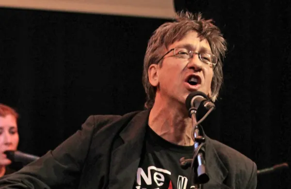 Koncert je prestavljen na sredo, 16. novembra 2022.
