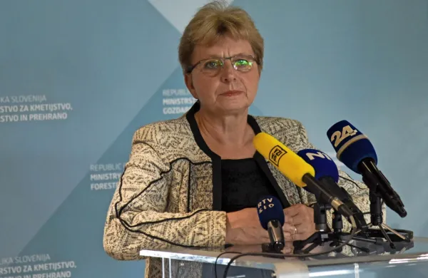 Ministrica za kmetijstvo Irena Šinko