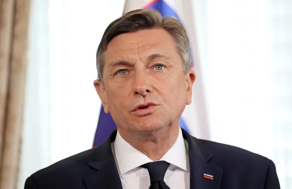 Predsednik republike Borut Pahor je danes državnemu zboru za 
eno mesto kandidata za sodnika na Sodišču EU v Luksemburgu 
predlagal dva kandidata.