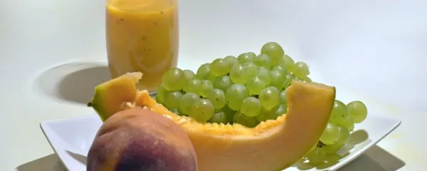 Sezonsko sadje in sokovi iz njega so dobra hrana za možgane in 
nasploh za telo.