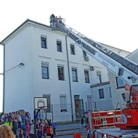 Vaja uspela, gasilci re&scaron;ili otroke in ravnateljico