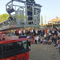 Vaja uspela, gasilci re&scaron;ili otroke in ravnateljico