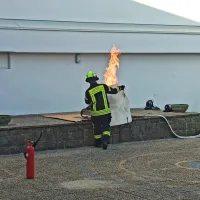 Vaja uspela, gasilci re&scaron;ili otroke in ravnateljico