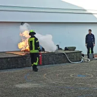Vaja uspela, gasilci re&scaron;ili otroke in ravnateljico