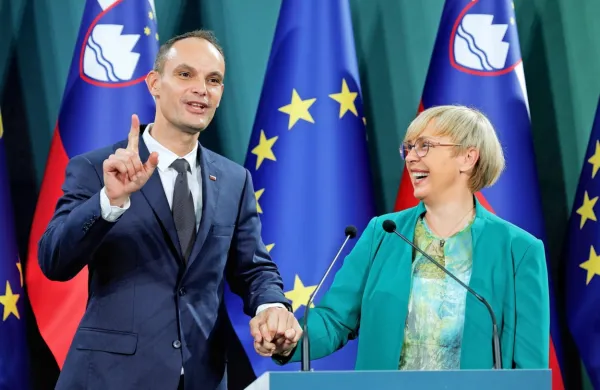 Anže Logar in Nataša Pirc Musar se bosta spopadla v drugem krogu 
predsedniških volitev. 