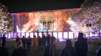 Avdiovizualni performans Tadeja Droljca je novogori&scaron;ko občinsko stavbo začaral v umetni&scaron;ko platno