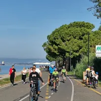 Ob morju ob izteku oktobra skorajda poletno živahen utrip