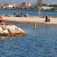 Ob morju ob izteku oktobra skorajda poletno živahen utrip
