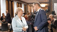Nataša Pirc Musar in Anže Logar sta v prvem krogu prepričala 
največ volilcev. 