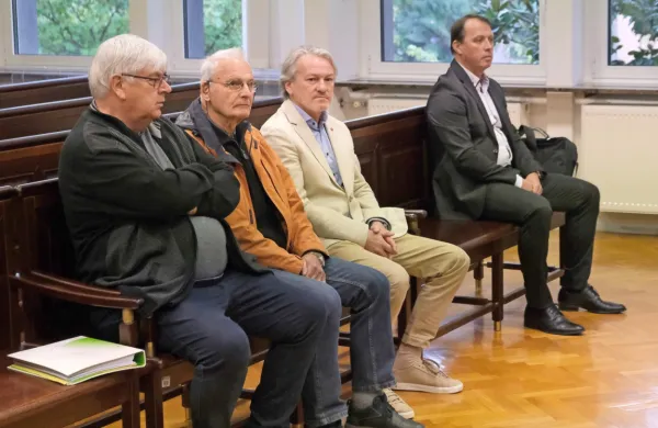 Marjan Orel, Vinko Jazbec, Igor Zabret in Damjan Gril (z leve) 
danes očitkov glede malomarnosti pri svojem delu niso priznali.