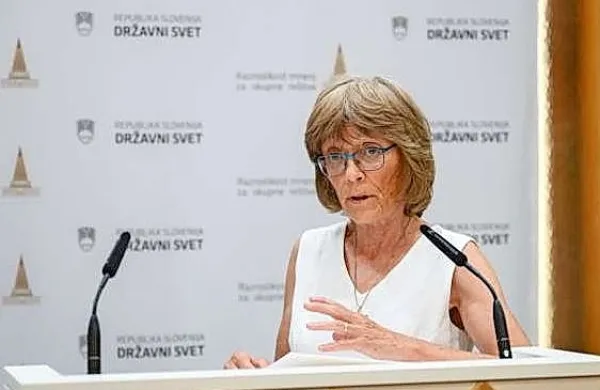 Marija Mojca Terčelj je redna sodelavka Inštituta za medkulturne 
študije Fakultete za humanistične študije na primorski univerzi, 
kot raziskovalka pa sodeluje tudi z inštituti v tujini.