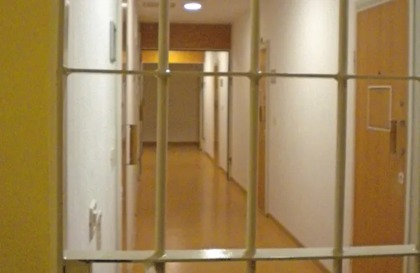 Naši sogovorniki so prepričani, da  se  za očitki    skrivajo  poskusi, s  
katerimi  želijo   osumljenci  ali  obsojenci  zasejati  dvom  v  delo  
policije.