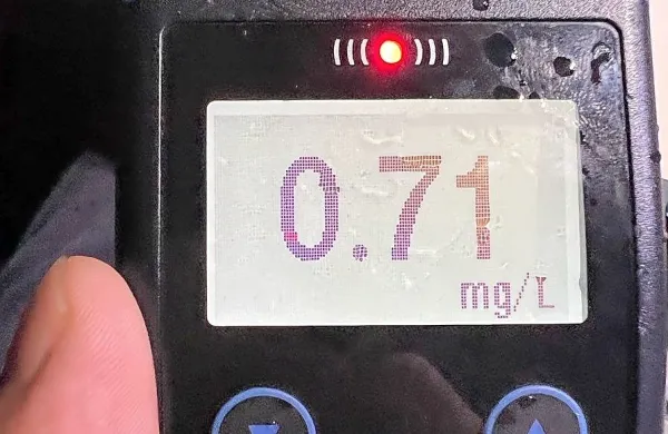 38-letni voznik tovornjaka je včeraj napihal 0,71 miligrama 
alkohola v litru izdihanega zraka. 