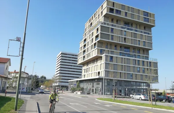 Stanovanja so eden od najbolj perečih težav. Na območju Majskih poljan računajo na nova zasebna, pa tudi neprofitna. 