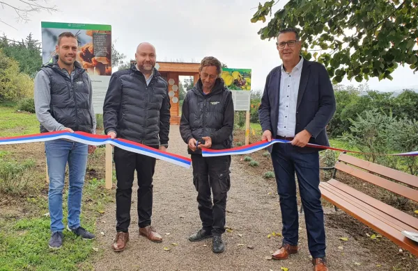 V Mestni vrtnariji na &Scaron;kocjanu je zaživel urbani učni čebelnjak