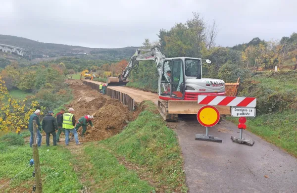 Zaključujejo sanacijo ceste nad Krnico