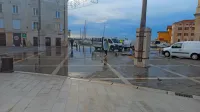 Tartinijev trg je danes ostal suh.