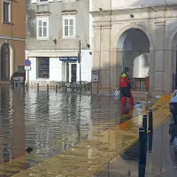 Današnje poplavljanje morja v Piranu