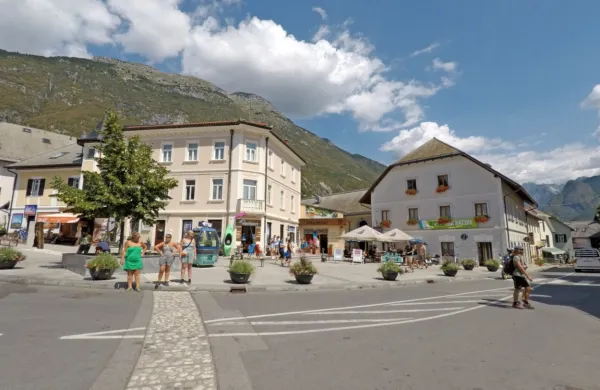V Bovcu je odločilo 20 glasovnic